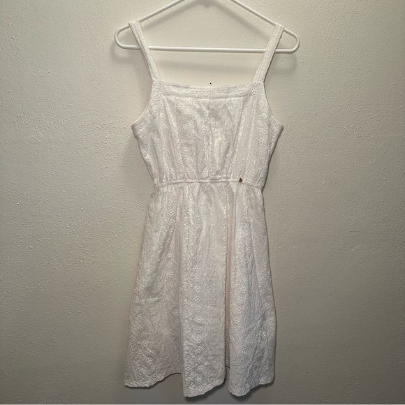 Luna Collective Dresses & Skirts - Luna White Floral Crochet Dress Size Small